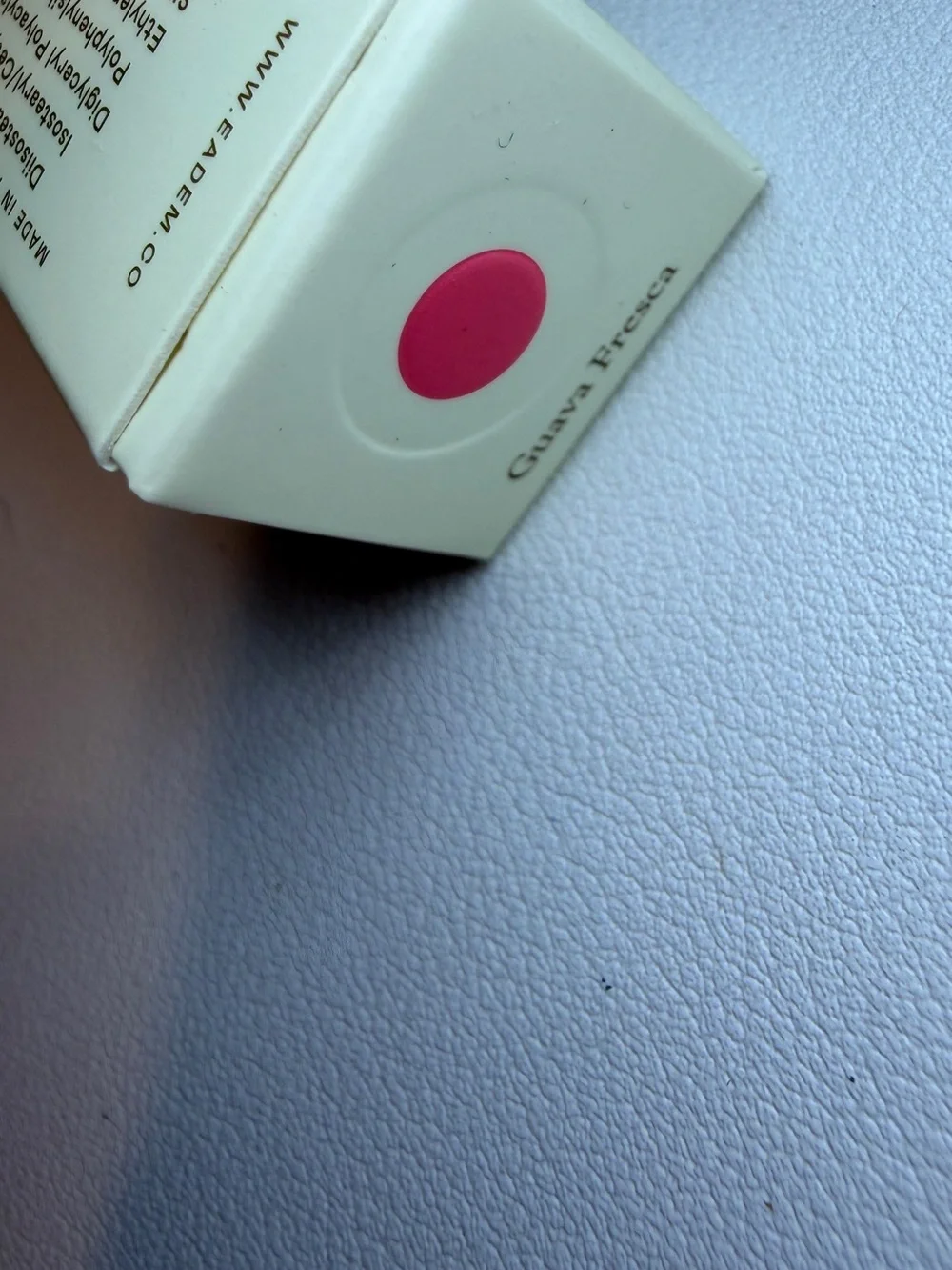 Le Chouchou Softening + Smoothing Peptide Daily Lip Balm guava Fresca